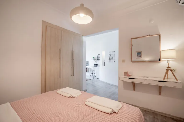 Standard Suite with Balcony 07