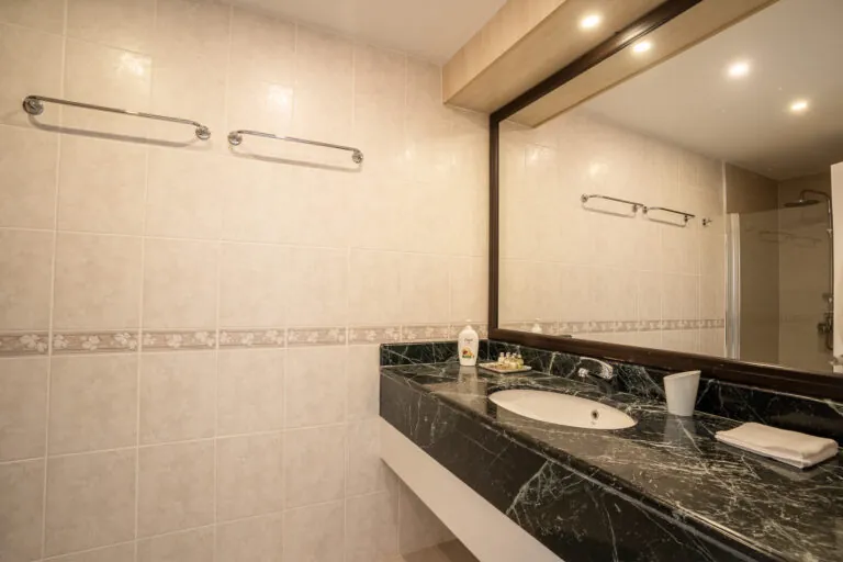 suite_bath