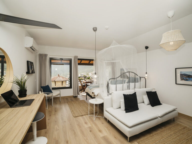 Chambre romantique sous toit 01 - True Blue Hôtel